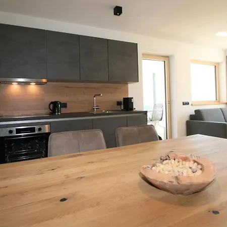 Georg Apartment *